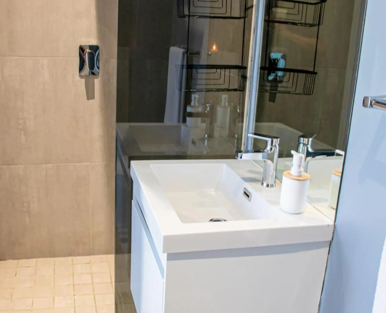 Apartment B&B Sitari County Estate - The Most Iconic Estate Cape Town South Africa